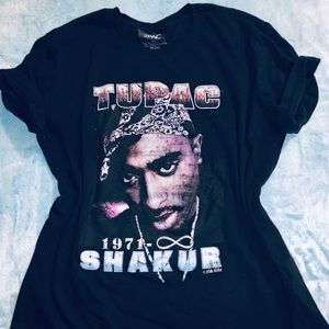 SOLD‼️Tupac Relaxed graphic tee